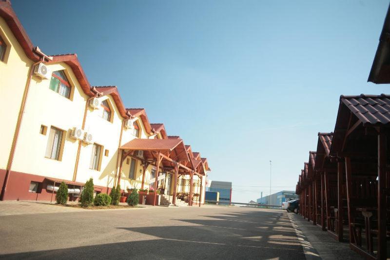 Pension Varadia Oradea Exterior foto