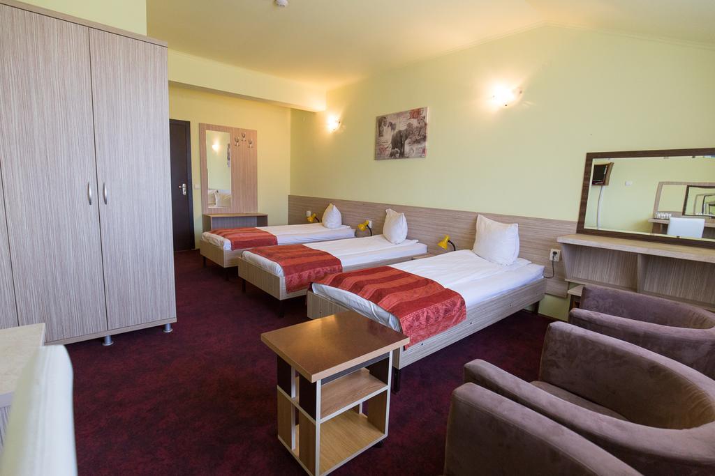 Pension Varadia Oradea Exterior foto
